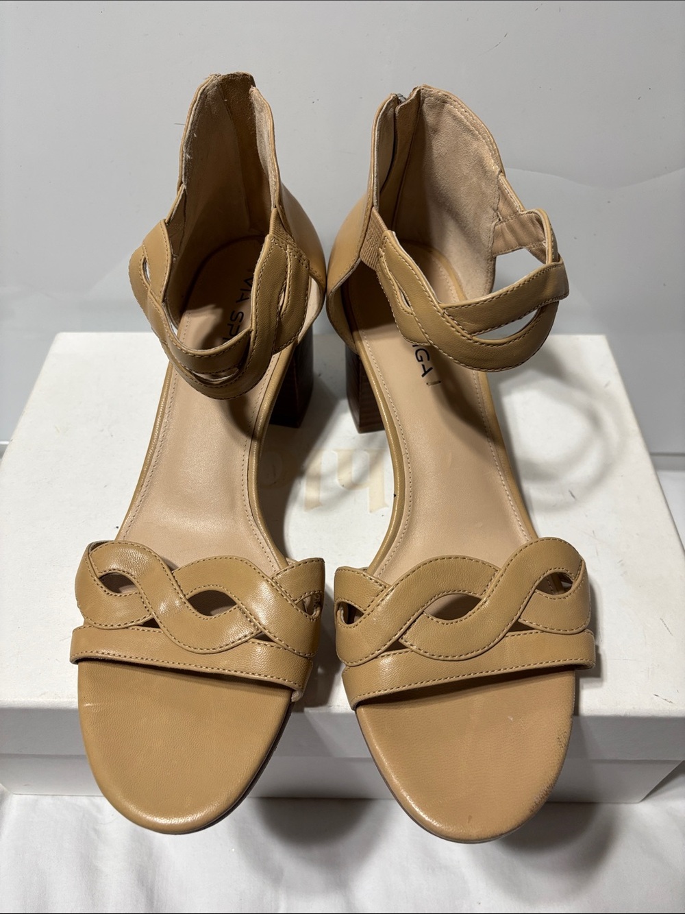 Via Spiga Beige Janel Block Heel Sandals. NWT